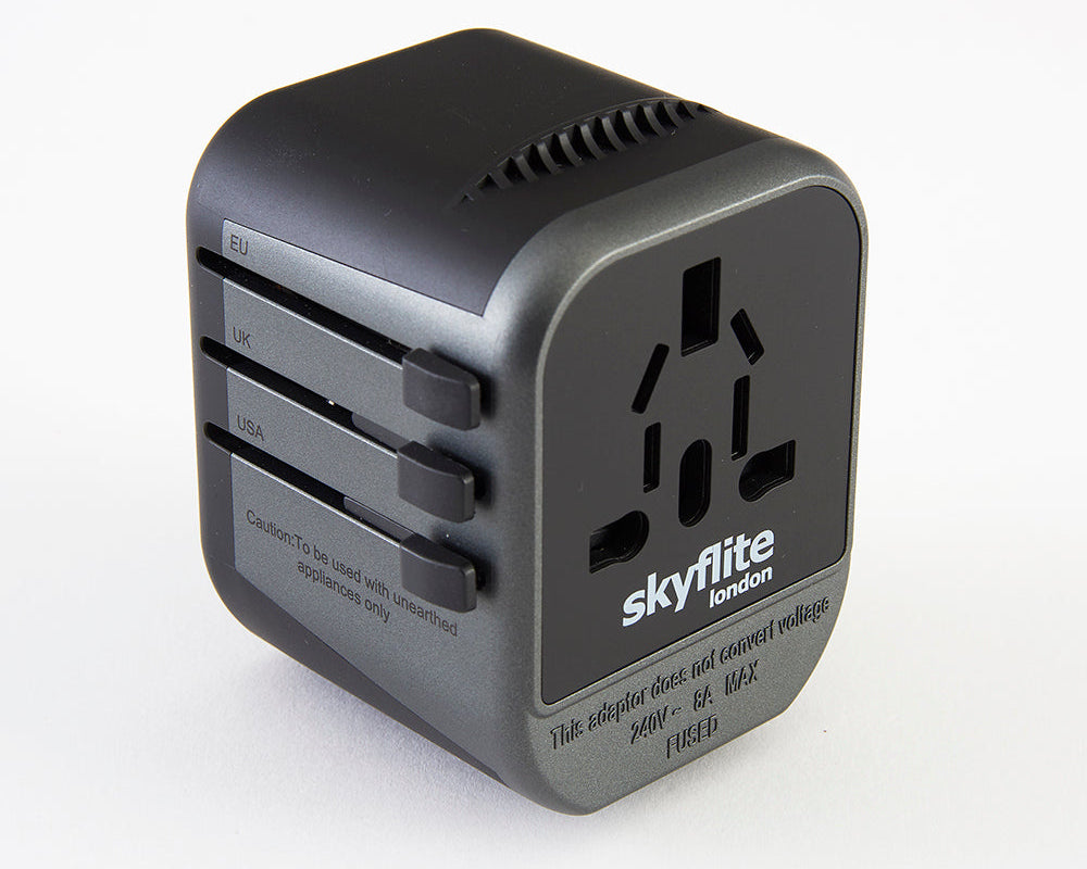The Complete Guide to the Universal Travel adaptor