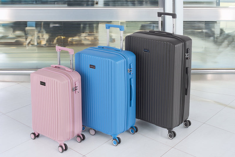 Hard-Shell vs. Soft-Shell Luggage: An Expert Guide for Modern Travellers