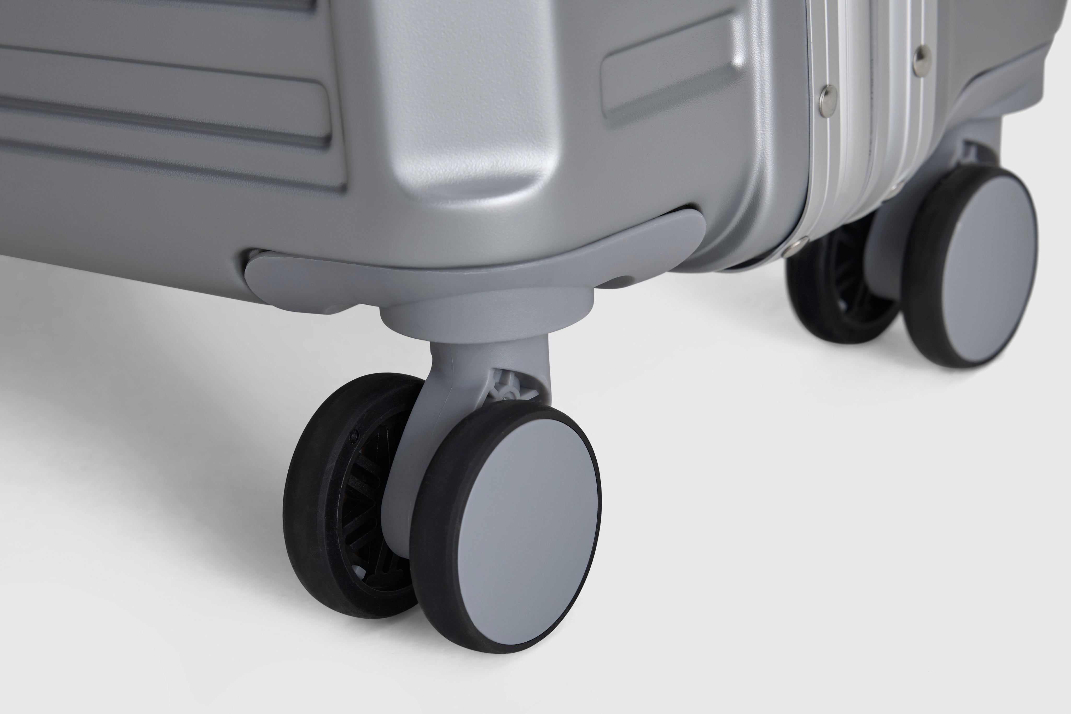 SKYFLITE ALUMEX 55CM CABIN TROLLEY CASE