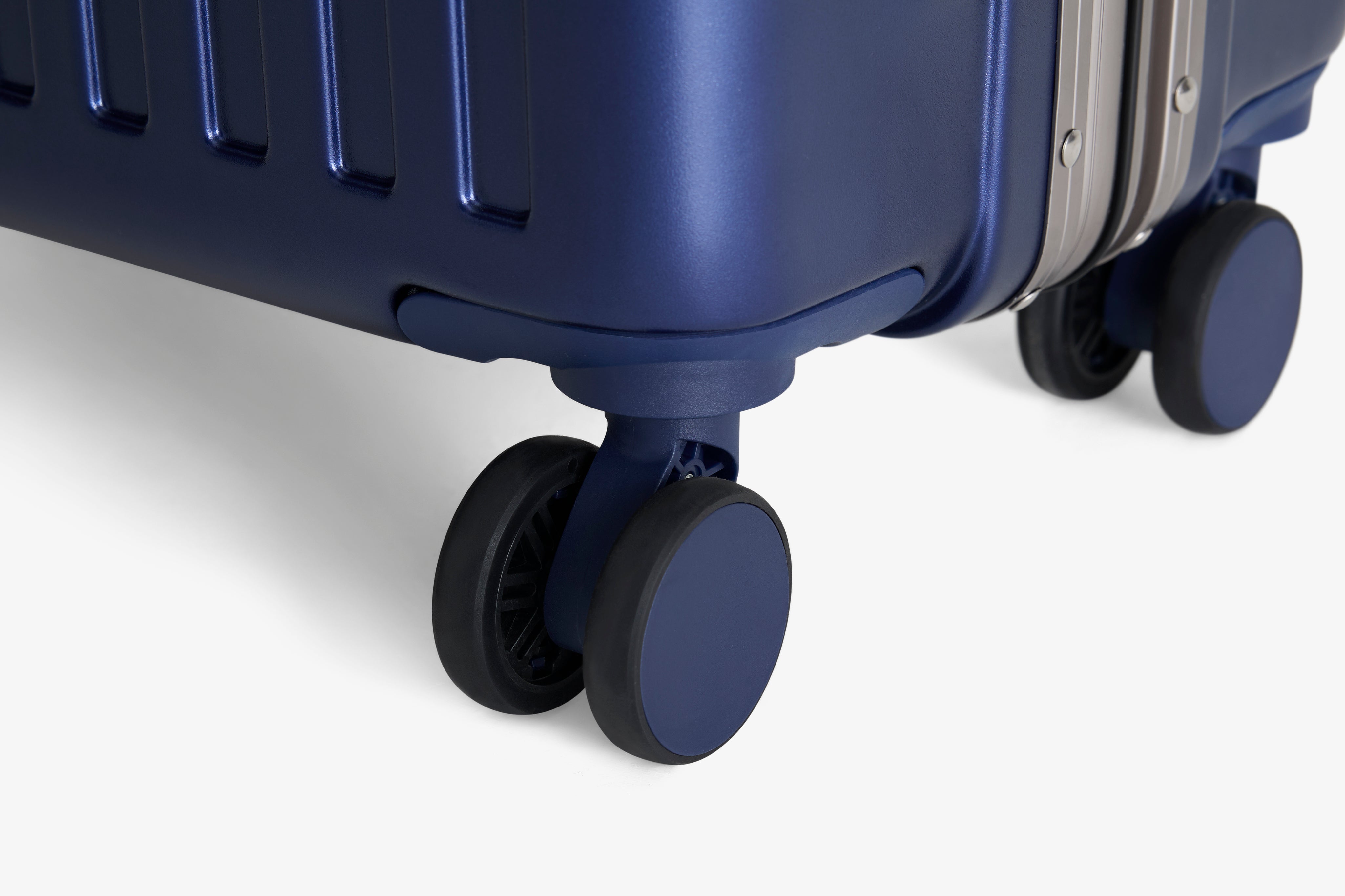 SKYFLITE METRON 66CM TROLLEY CASE