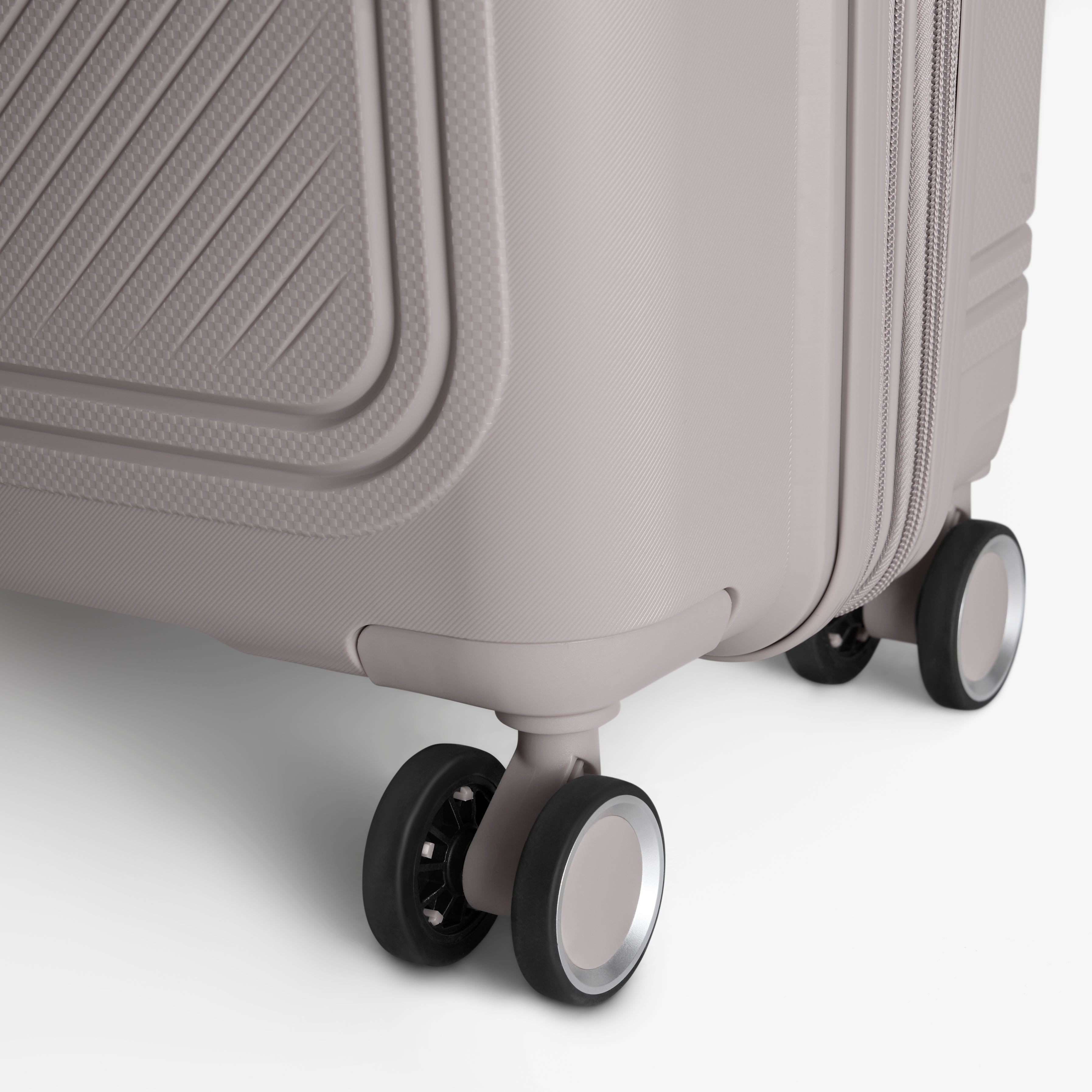SKYFLITE Clarity 75cm Trolley Case